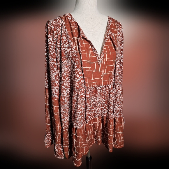 Weekend By Suzanne Betro, Rust and White Bohemian Blouse Tiered Body and Sleeves - Picture 6 of 14